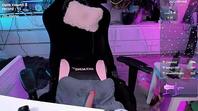 cutelittlepuff online show from July 13, 2026, 5:34 pm