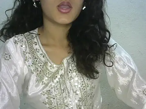 Horny honey69 online show from March 3, 2025, 10:28 am