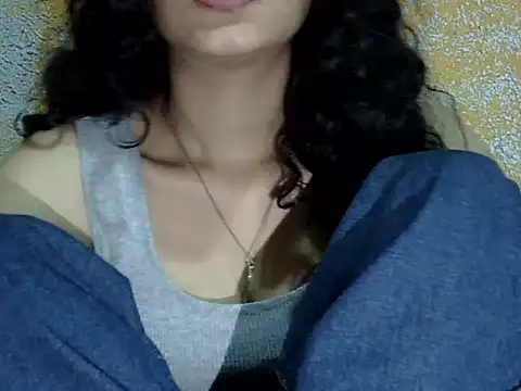 Horny honey69 online show from September 14, 2025, 1:00 pm