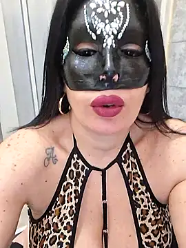 Snapshot of desyree89 chatting on December 19, 2025, 4:27 am desyree89 online show from December 19, 2025, 4:27 am