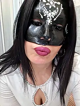 Snapshot of desyree89 chatting on February 5, 2026, 2:24 pm desyree89 online show from February 5, 2026, 2:24 pm