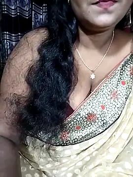 YERY HOT online show from October 13, 2025, 7:15 pm