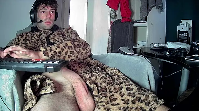 onesieboyx online show from July 9, 2026, 1:10 pm