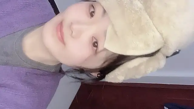 Snapshot of Koi-Serenac chatting on February 6, 2025, 10:25 am Koi-Serenac online show from February 6, 2025, 10:25 am