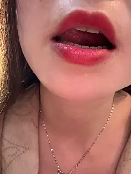 Snapshot of SSSniang- chatting on October 27, 2025, 1:34 pm SSSniang- online show from October 27, 2025, 1:34 pm