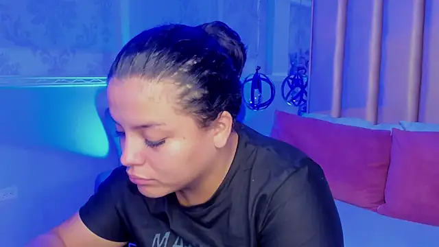 Snapshot of KonyBell chatting on October 8, 2025, 11:01 am KonyBell online show from October 8, 2025, 11:01 am