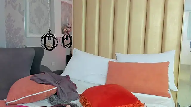 Snapshot of KonyBell chatting on September 17, 2025, 1:02 pm KonyBell online show from September 17, 2025, 1:02 pm