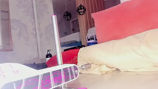 Snapshot of KonyBell chatting on September 22, 2025, 11:27 am KonyBell online show from September 22, 2025, 11:27 am