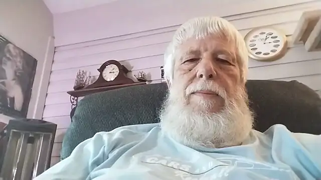 Snapshot of Futura_intx chatting on July 18, 2026, 8:06 pm Futura intx online show from July 18, 2026, 8:06 pm