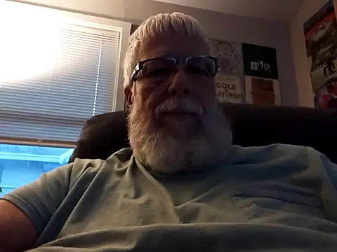 Snapshot of Futura_intx chatting on September 18, 2025, 1:03 pm Futura intx online show from September 18, 2025, 1:03 pm