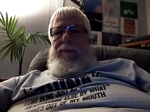 Snapshot of Futura_intx chatting on October 14, 2025, 2:34 am Futura intx online show from October 14, 2025, 2:34 am