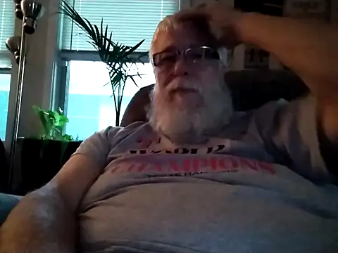 Snapshot of Futura_intx chatting on September 30, 2025, 11:33 pm Futura intx online show from September 30, 2025, 11:33 pm