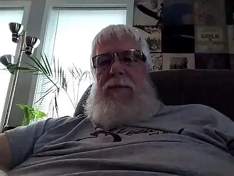 Snapshot of Futura_intx chatting on October 17, 2025, 4:31 pm Futura intx online show from October 17, 2025, 4:31 pm