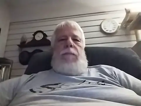 Snapshot of Futura_intx chatting on June 9, 2026, 2:23 am Futura intx online show from June 9, 2026, 2:23 am