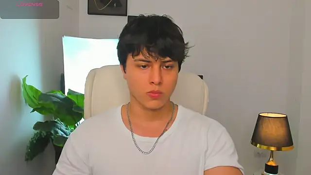 Thom Ohtani online show from February 26, 2025, 11:41 pm