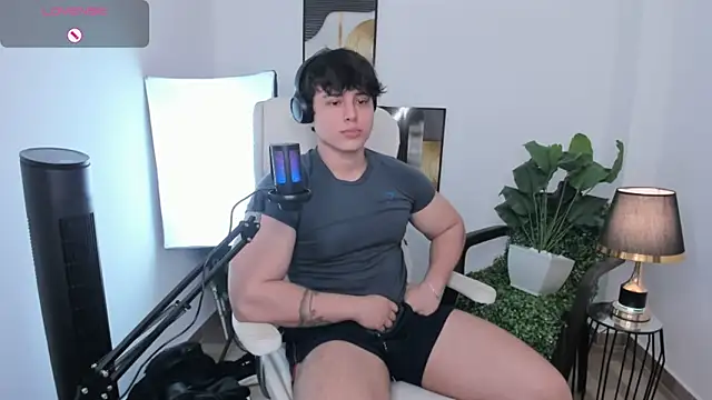 Thom Ohtani online show from March 10, 2025, 9:18 pm