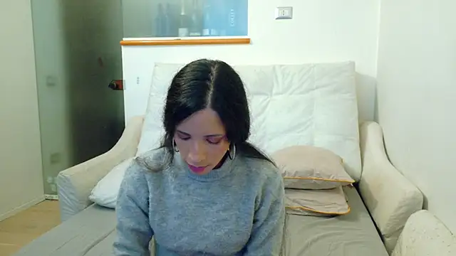 amabel zambrano online show from February 8, 2025, 9:03 am