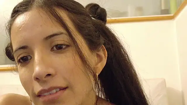 amabel zambrano online show from March 4, 2025, 11:40 am