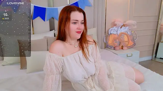 Snapshot of EllieGarson chatting on September 28, 2025, 5:09 pm EllieGarson online show from September 28, 2025, 5:09 pm