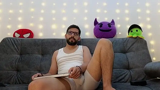 Snapshot of ErickBrant chatting on March 1, 2025, 11:37 pm ErickBrant online show from March 1, 2025, 11:37 pm