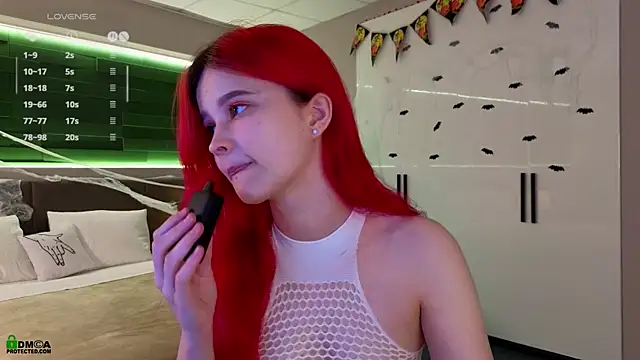 Snapshot of Rina_Red chatting on October 16, 2025, 1:36 am Rina Red online show from October 16, 2025, 1:36 am