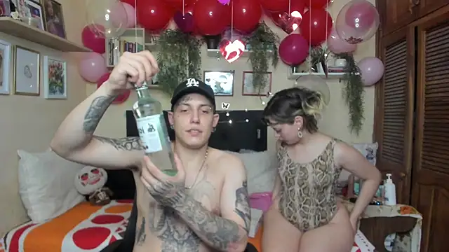 Snapshot of Blondandtattoofaced chatting on February 14, 2025, 3:11 am Blondandtattoofaced online show from February 14, 2025, 3:11 am