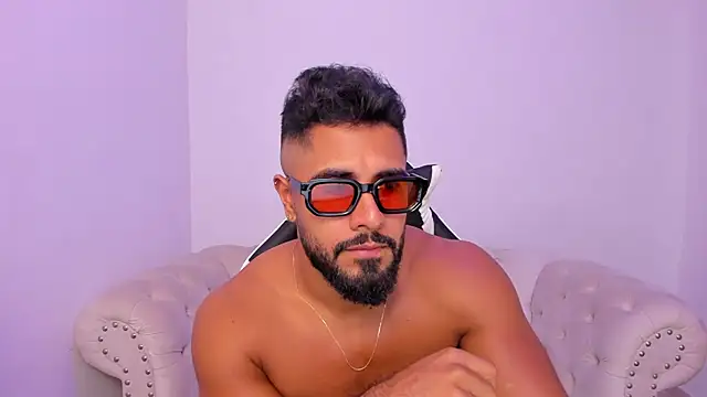 Santiago huntt online show from March 17, 2026, 9:40 pm