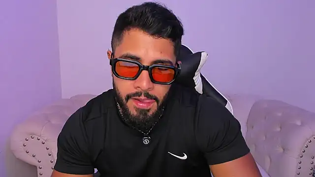 Santiago huntt online show from March 31, 2026, 9:28 pm