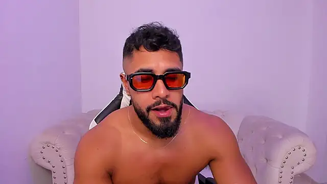 Santiago huntt online show from March 18, 2026, 8:53 pm