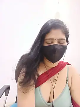Snapshot of Lucky-Deepthi chatting on May 28, 2026, 1:24 am Lucky-Deepthi online show from May 28, 2026, 1:24 am