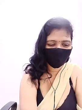 Snapshot of Lucky-Deepthi chatting on October 26, 2025, 1:39 am Lucky-Deepthi online show from October 26, 2025, 1:39 am