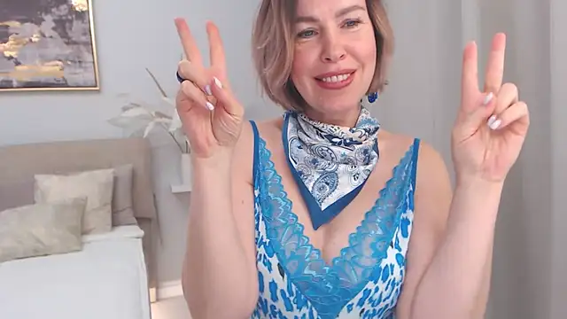 AnnyUBright online show from February 13, 2025, 3:50 am