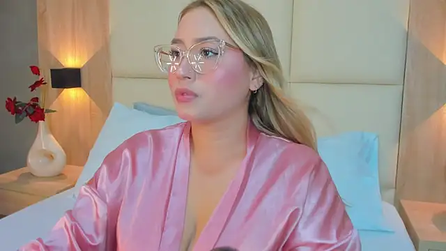 Snapshot of antonella_cutie_ chatting on February 13, 2026, 12:38 pm antonella cutie online show from February 13, 2026, 12:38 pm