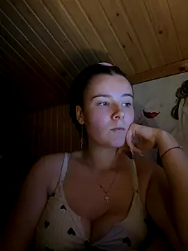 mewKate online show from October 18, 2025, 3:47 pm