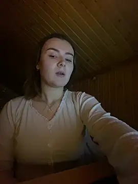 mewKate online show from February 7, 2025, 4:46 pm
