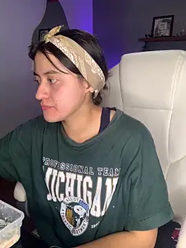 Camila pinkk online show from February 26, 2025, 5:10 pm