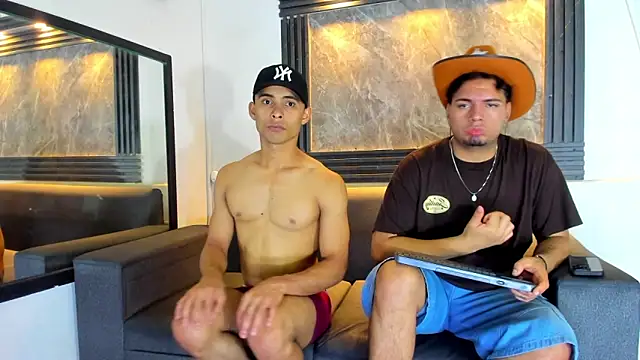EnriquevillaF online show from September 13, 2025, 4:01 am