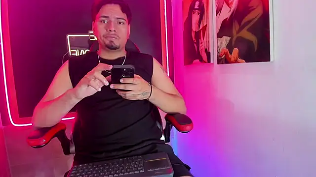 Snapshot of EnriquevillaF chatting on September 26, 2025, 12:45 pm EnriquevillaF online show from September 26, 2025, 12:45 pm