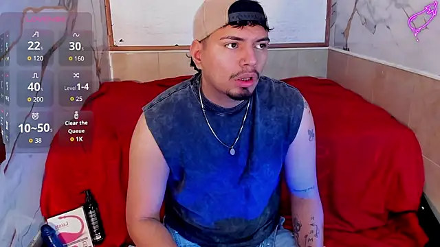 Snapshot of EnriquevillaF chatting on October 18, 2025, 12:29 pm EnriquevillaF online show from October 18, 2025, 12:29 pm