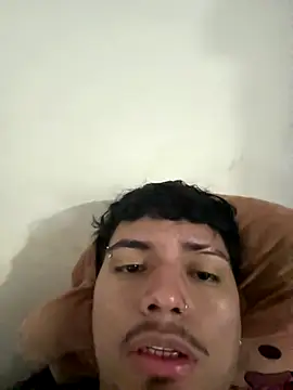 Snapshot of EnriquevillaF chatting on October 25, 2025, 1:49 am EnriquevillaF online show from October 25, 2025, 1:49 am