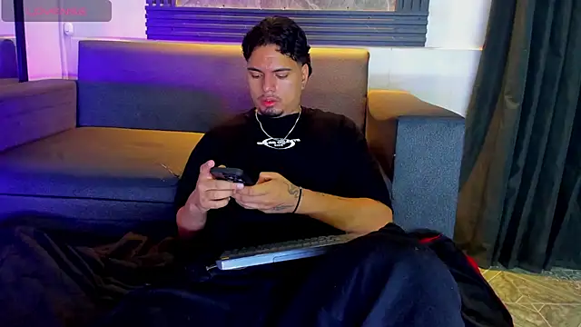 Snapshot of EnriquevillaF chatting on September 25, 2025, 11:49 am EnriquevillaF online show from September 25, 2025, 11:49 am