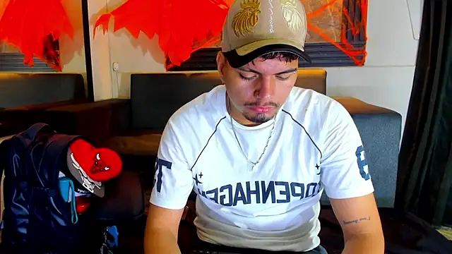 Snapshot of EnriquevillaF chatting on October 29, 2025, 11:42 am EnriquevillaF online show from October 29, 2025, 11:42 am