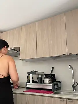 MilaRux online show from April 10, 2026, 6:26 pm