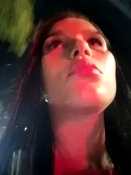 the queen of street online show from December 19, 2025, 2:26 am