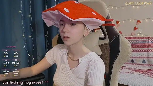 Snapshot of Aurora_First chatting on February 8, 2026, 1:20 pm Aurora First online show from February 8, 2026, 1:20 pm