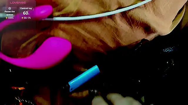 Snapshot of wawarruis chatting on October 31, 2025, 12:07 am wawarruis online show from October 31, 2025, 12:07 am