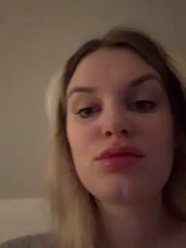 shiny bunnyyy online show from January 18, 2025, 5:10 am