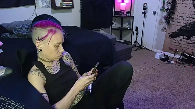 Snapshot of trashbrat chatting on January 8, 2026, 7:14 am trashbrat online show from January 8, 2026, 7:14 am