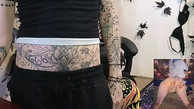 Snapshot of trashbrat chatting on October 28, 2025, 7:07 am trashbrat online show from October 28, 2025, 7:07 am