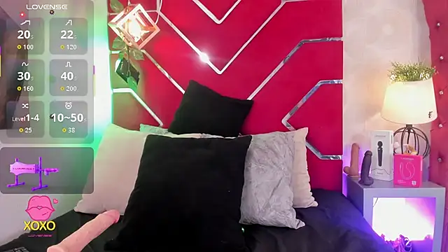 Snapshot of VeronicaOlson_ chatting on October 11, 2025, 4:02 am VeronicaOlson  online show from October 11, 2025, 4:02 am